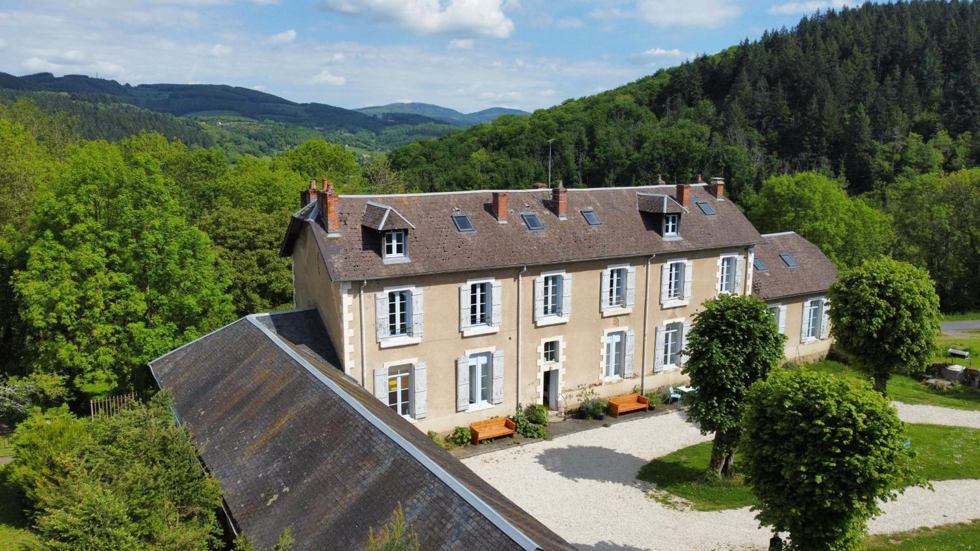 L' Ancienne Ecole Du Morvan Larochemillay Buitenkant foto