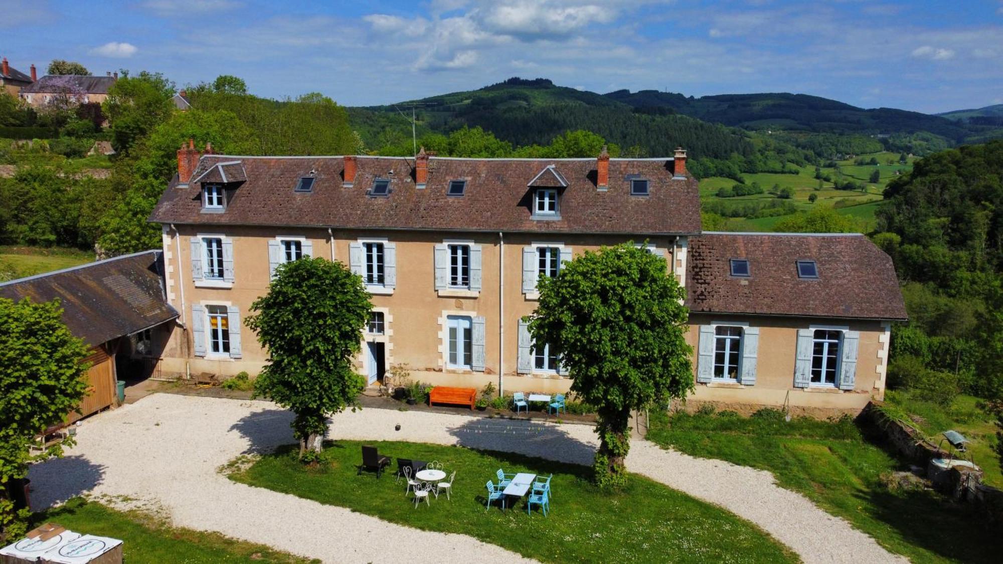 L' Ancienne Ecole Du Morvan Larochemillay Buitenkant foto