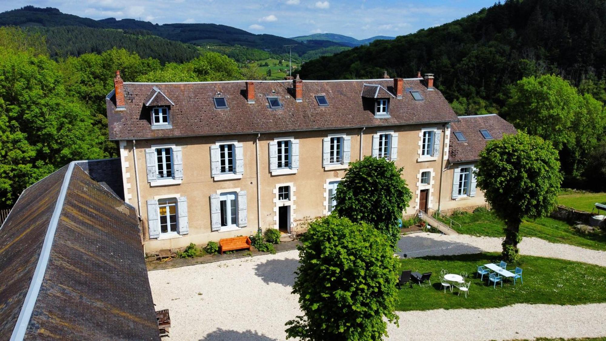 L' Ancienne Ecole Du Morvan Larochemillay Buitenkant foto